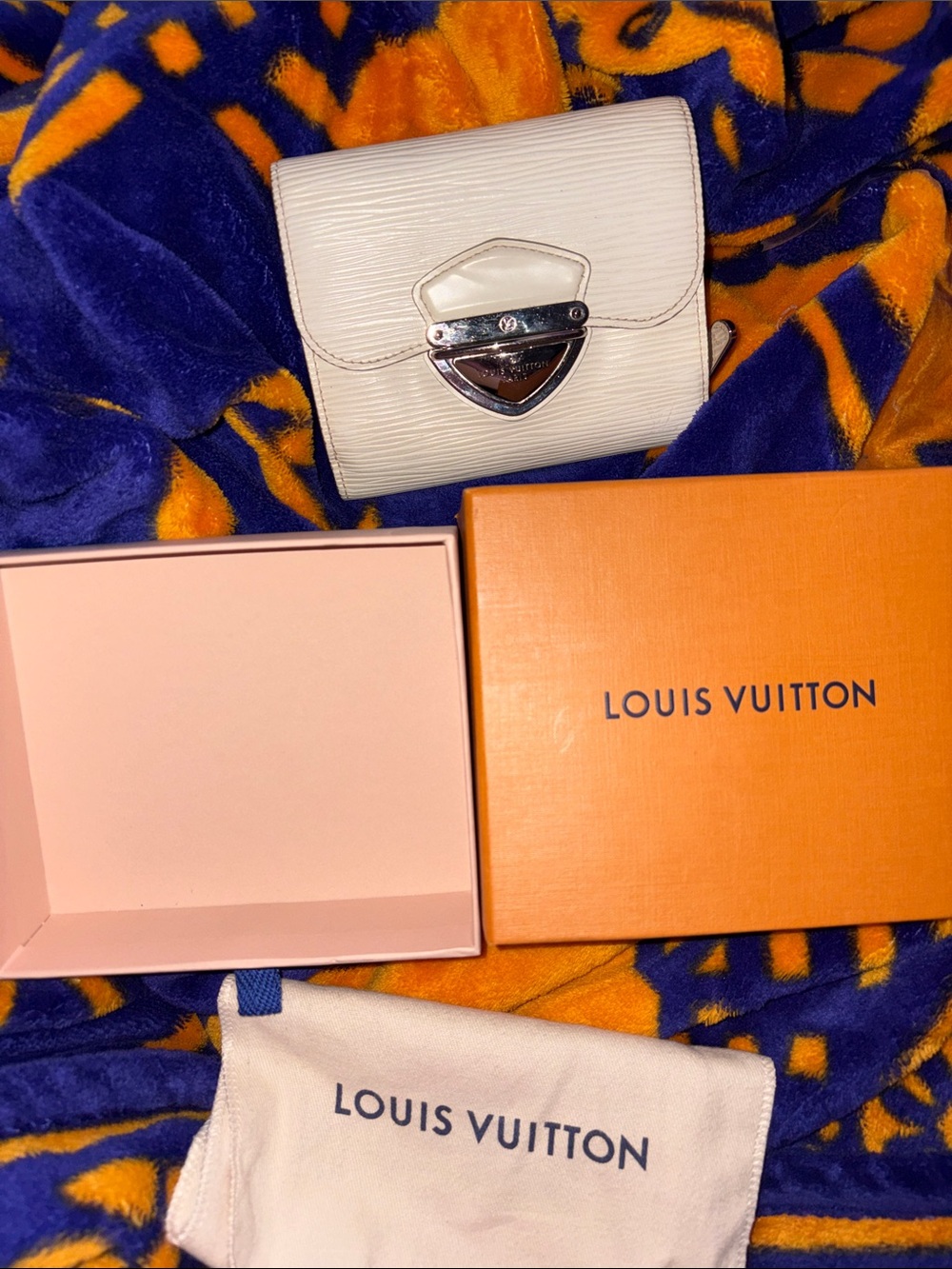 NWOT Louis Vuitton White Epi Leather Small Wallet